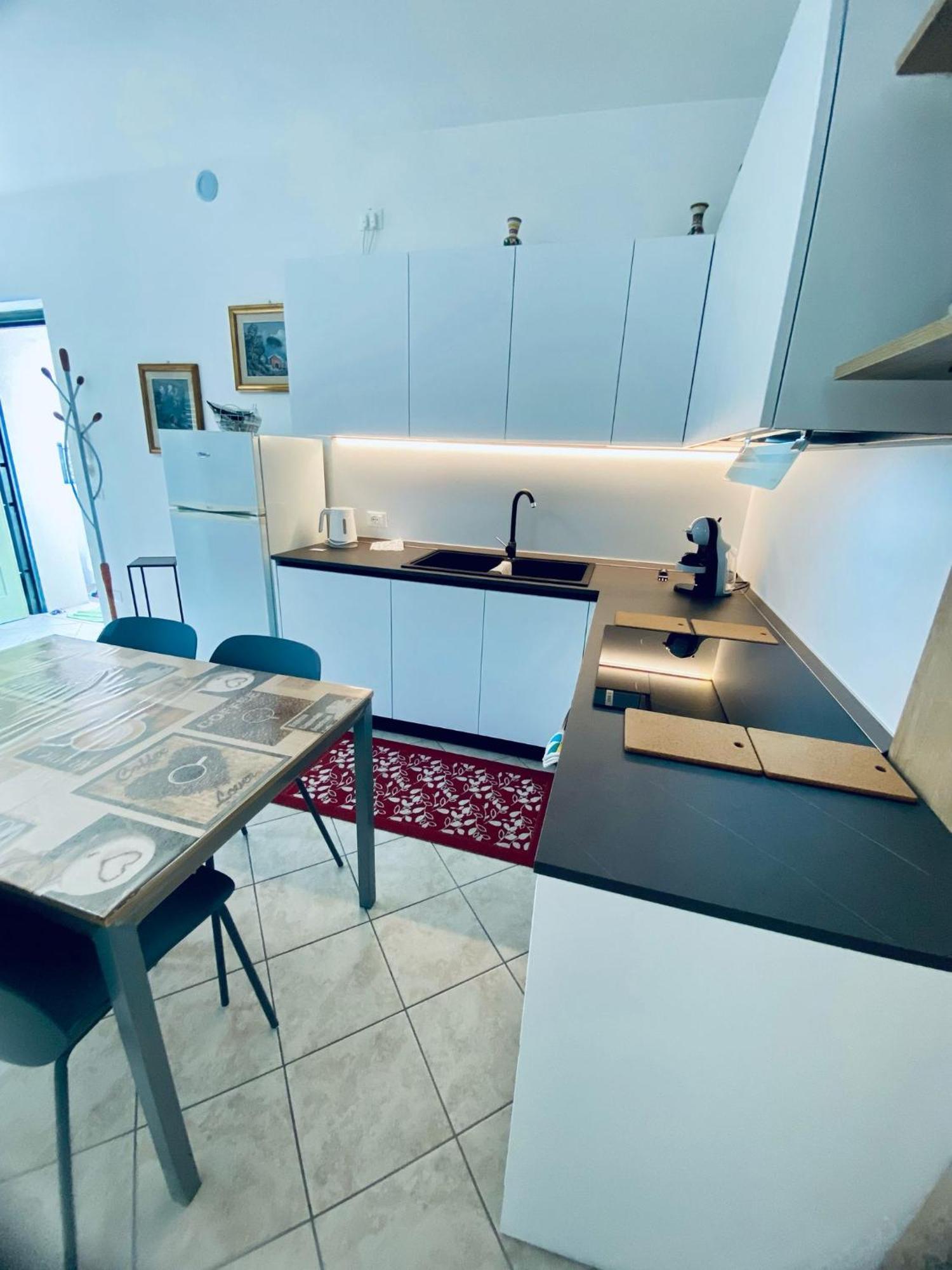 Alma Apartment سيرمِيوني المظهر الخارجي الصورة