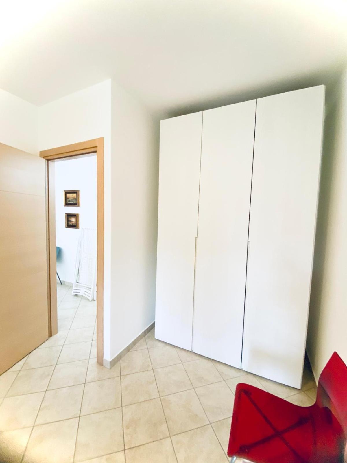 Alma Apartment سيرمِيوني الغرفة الصورة